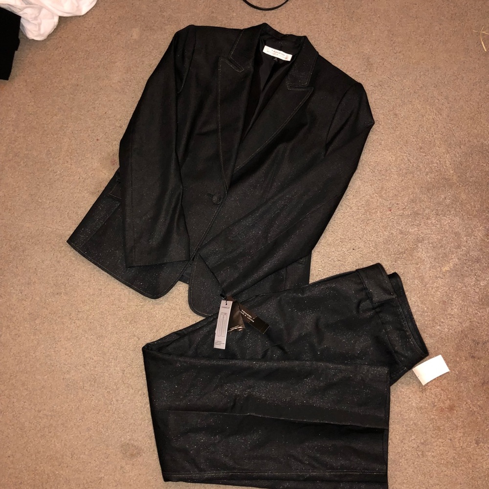 Tahari pant suit! NWT